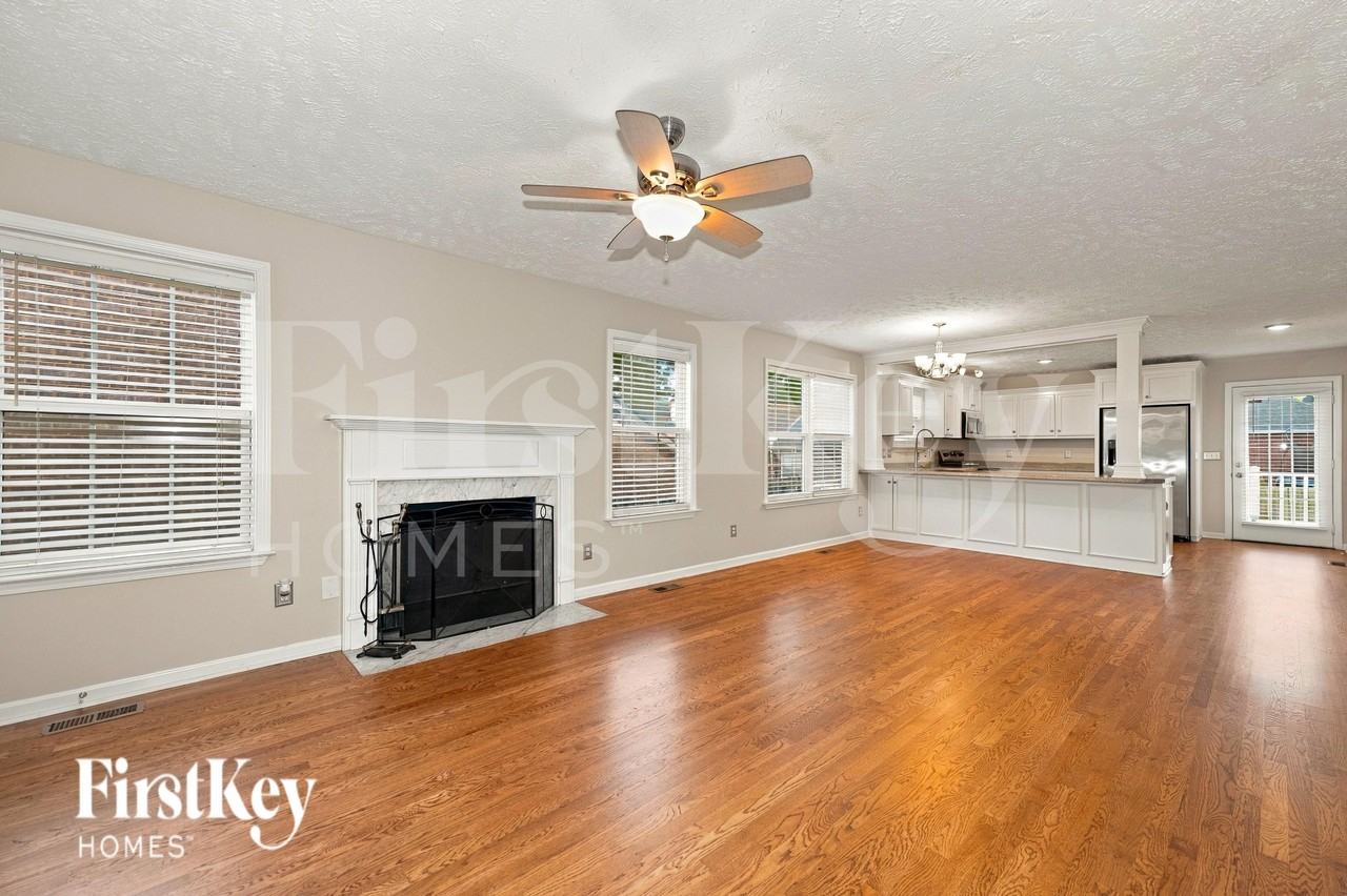 308 Birchclay Pt N - Photo 2 of 16