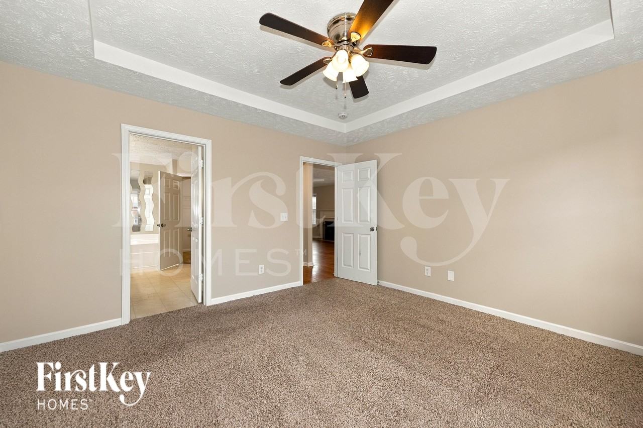 308 Birchclay Pt N - Photo 6 of 16