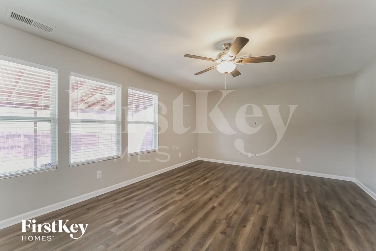 6933 Seney Dr - Photo 4 of 16