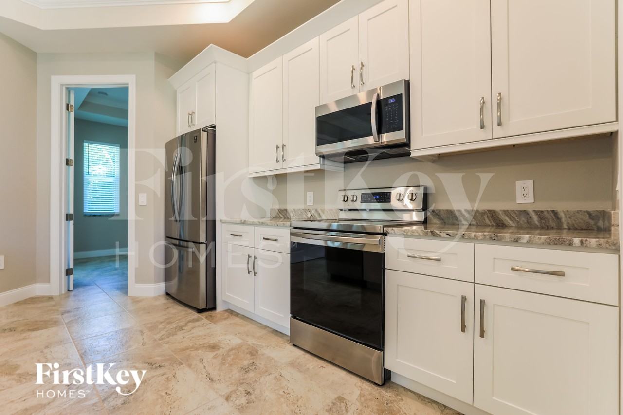 23264 Abrade Ave - Photo 5 of 15