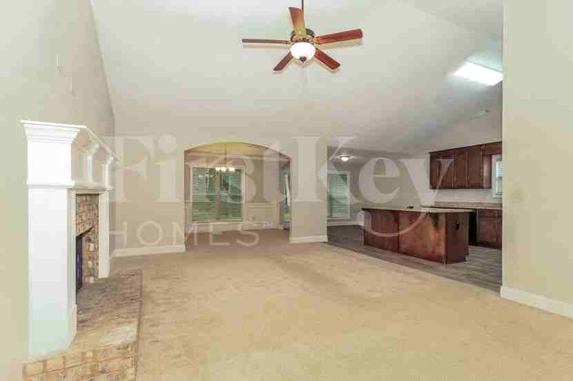 6 Goldshore Way - Photo 4 of 15