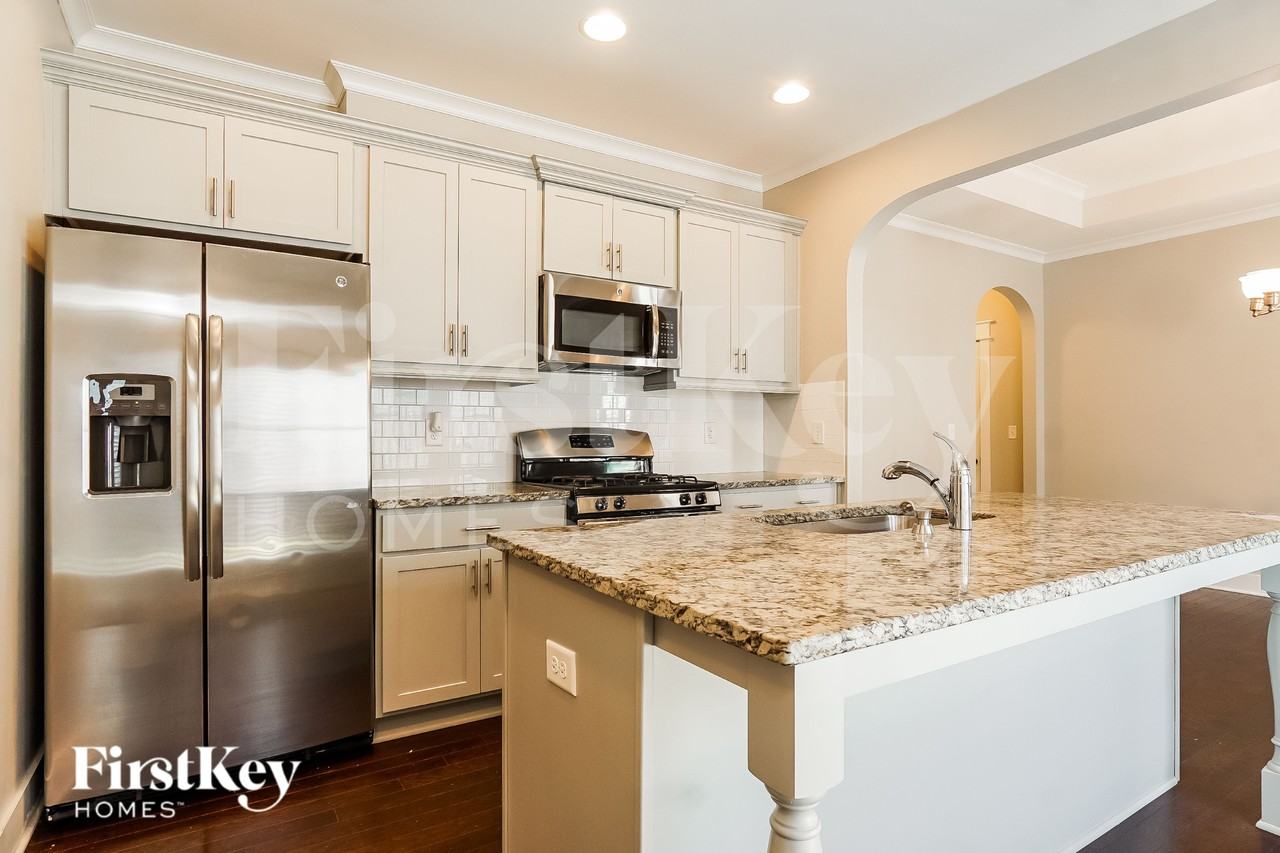 3263 Chase Ct - Photo 6 of 15