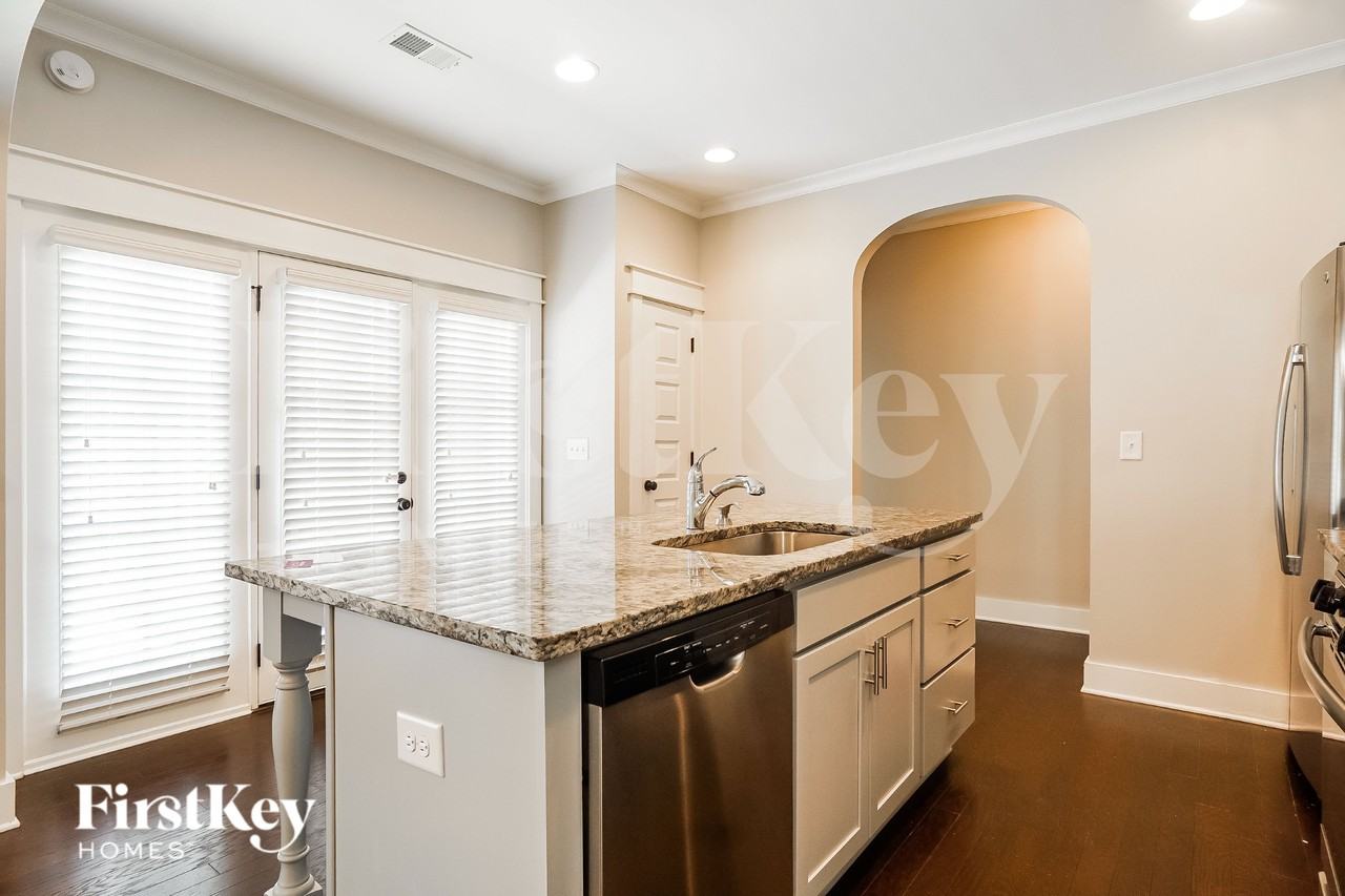 3263 Chase Ct - Photo 7 of 15