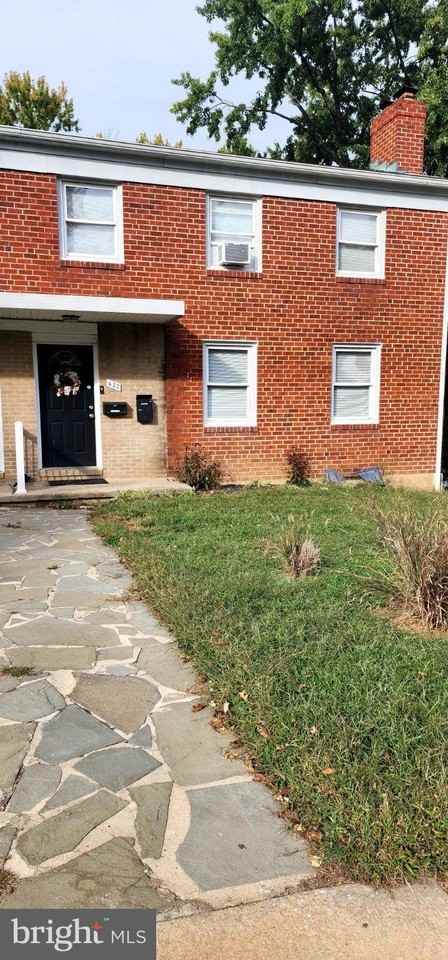 622 Harwood Ave - Photo 3 of 18