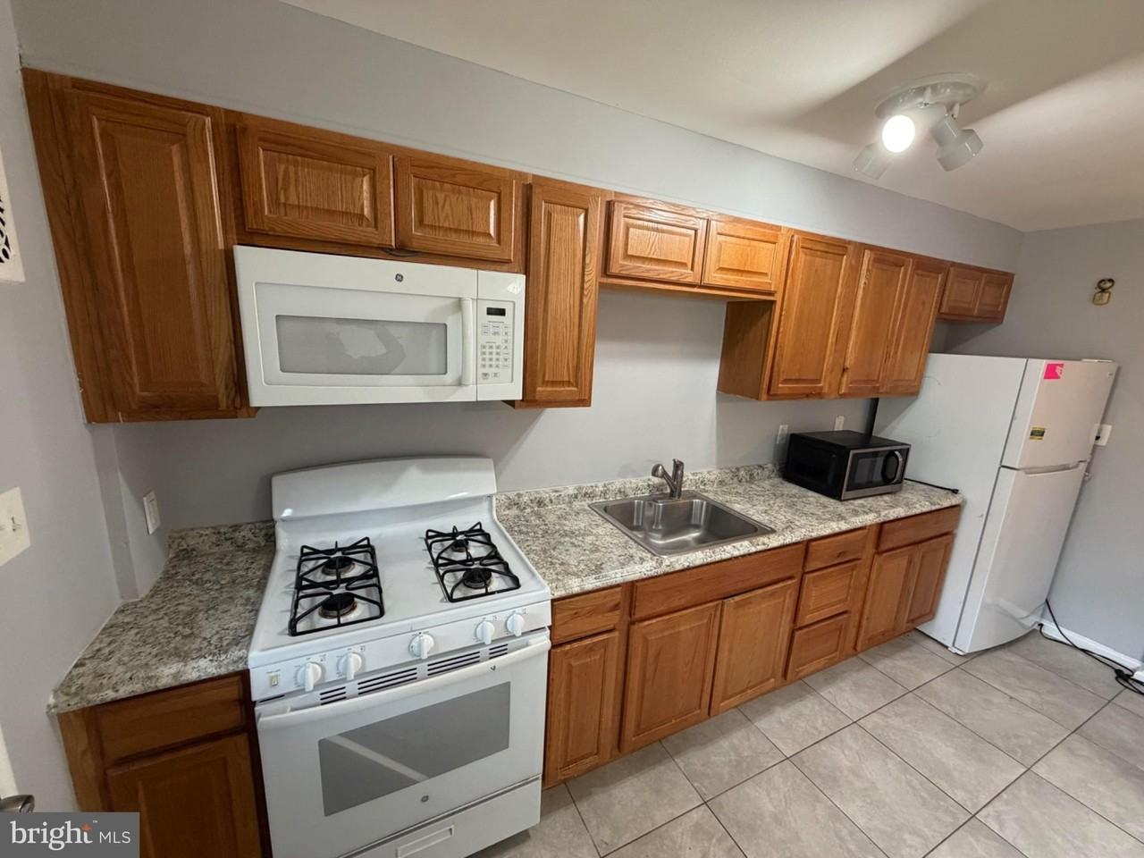 3106 Piedmont Ave - Photo 7 of 20
