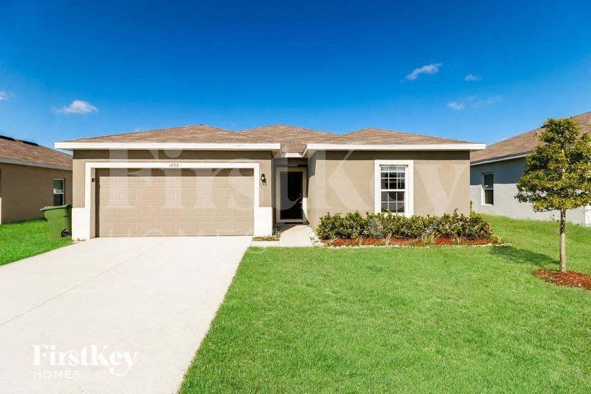 1283 Haines Dr