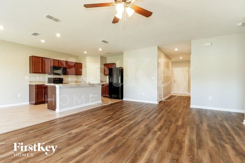 1283 Haines Dr - Photo 2 of 15