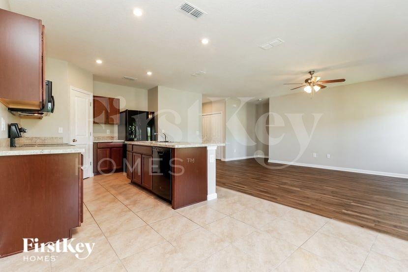 1283 Haines Dr - Photo 5 of 15