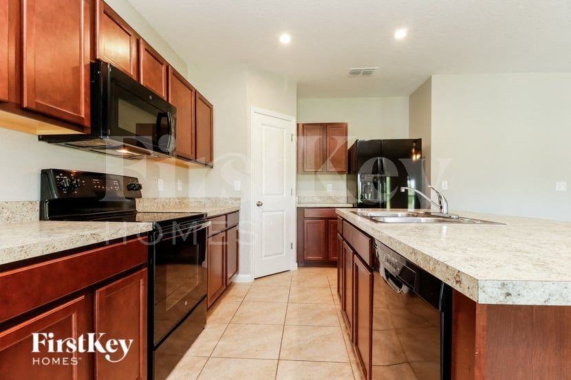 1283 Haines Dr - Photo 6 of 15