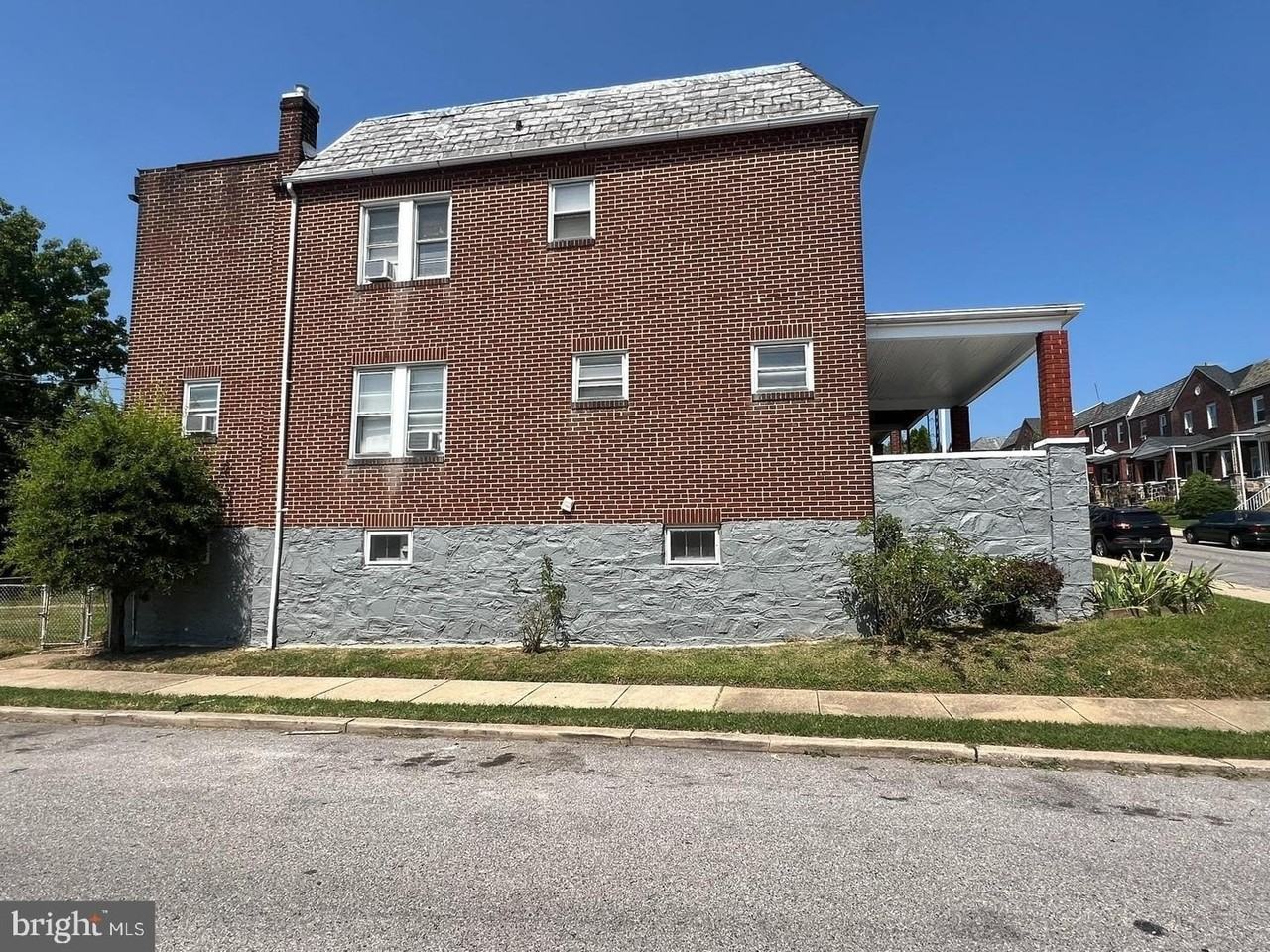 3125 Brendan Ave - Photo 3 of 26