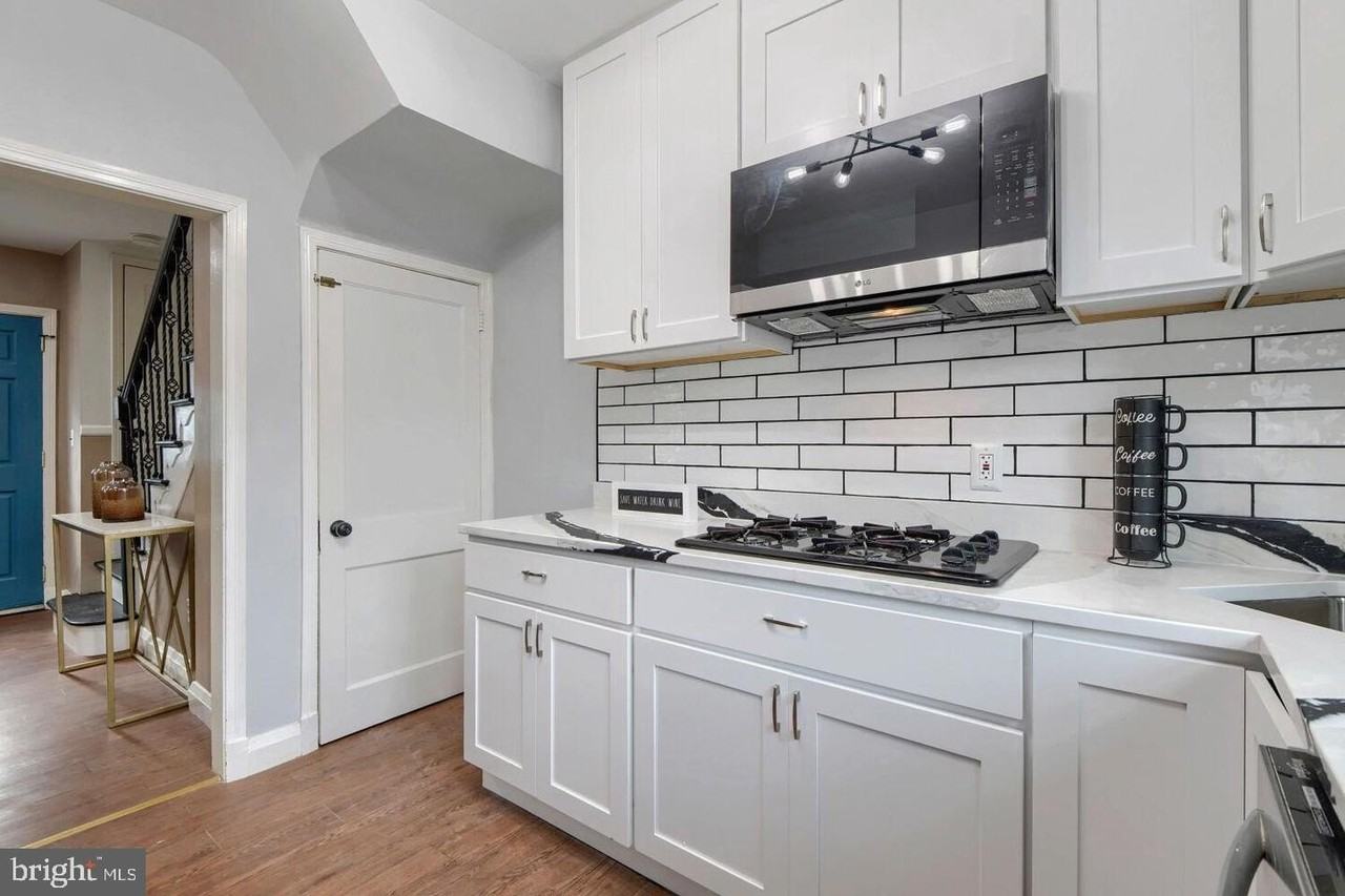 49 Briarwood Rd - Photo 3 of 15