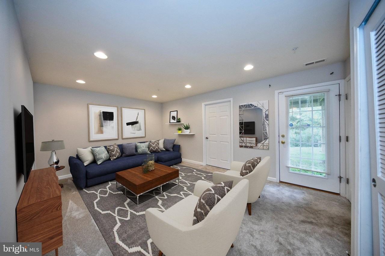 320 Marasco Ct - Photo 4 of 28