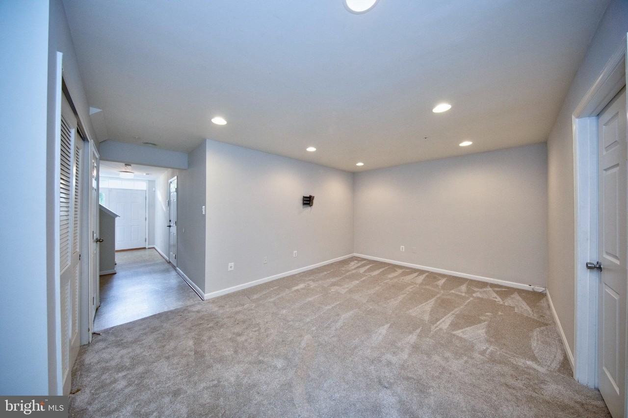 320 Marasco Ct - Photo 6 of 28