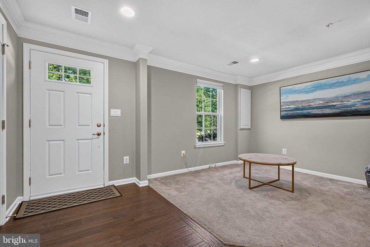 10223 Campbell Blvd - Photo 2 of 18