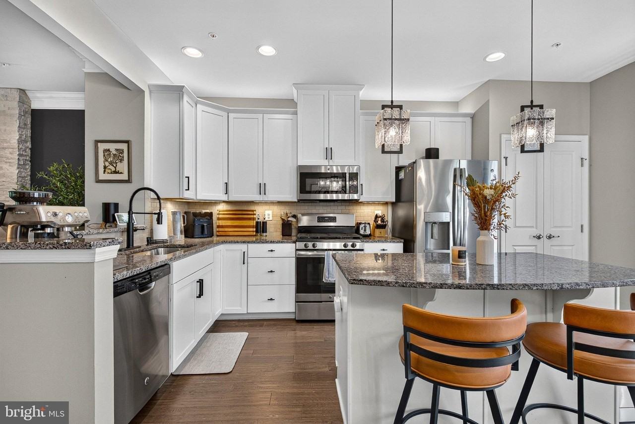 10223 Campbell Blvd - Photo 5 of 18
