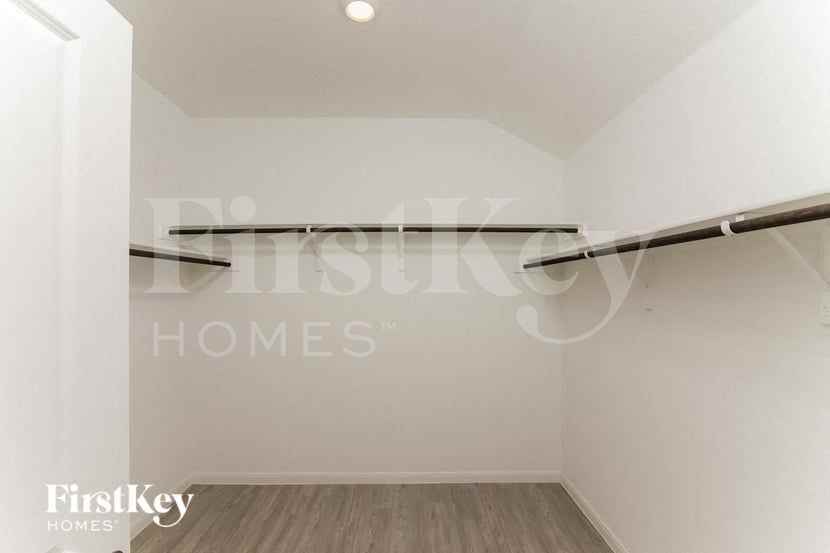 4403 Meadowland Pl - Photo 6 of 15