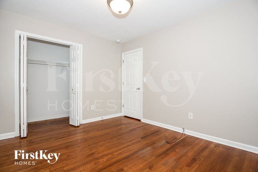 5010 Milford Rd - Photo 6 of 15