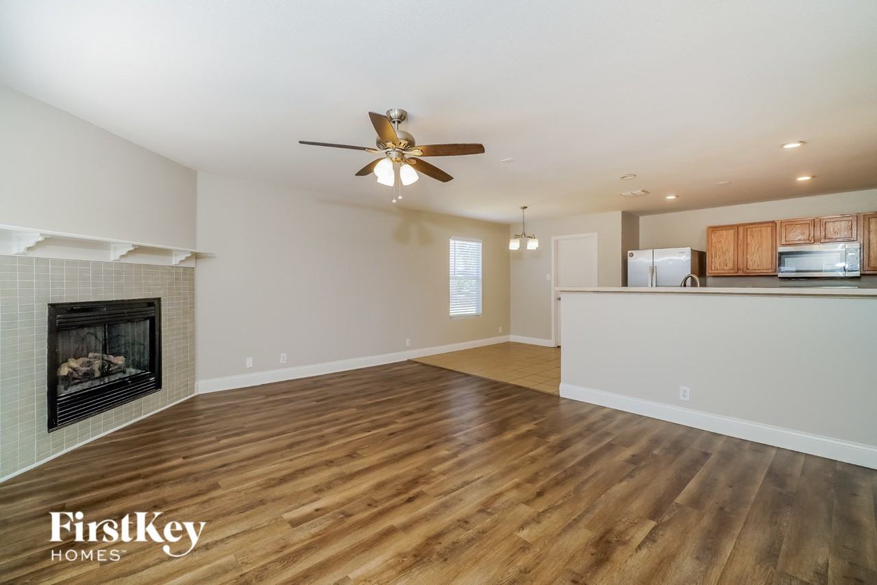 233 Weeping Willow - Photo 4 of 16