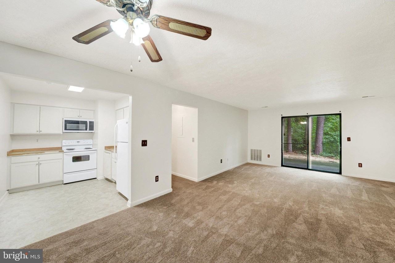 2007 Magnolia Woods Ct #B - Photo 3 of 21