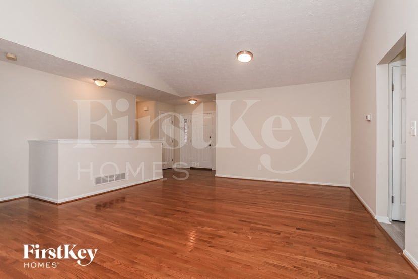 5250 Concord Crossing Dr - Photo 3 of 15