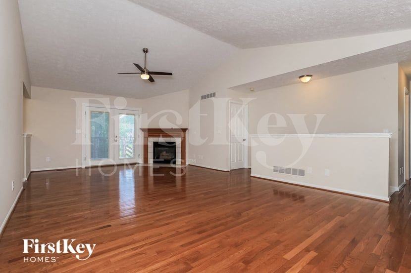 5250 Concord Crossing Dr - Photo 4 of 15
