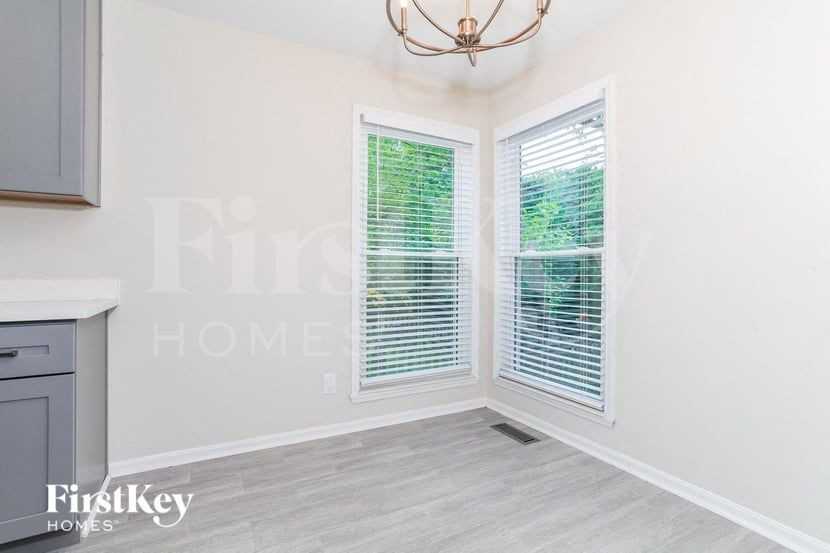 5250 Concord Crossing Dr - Photo 5 of 15