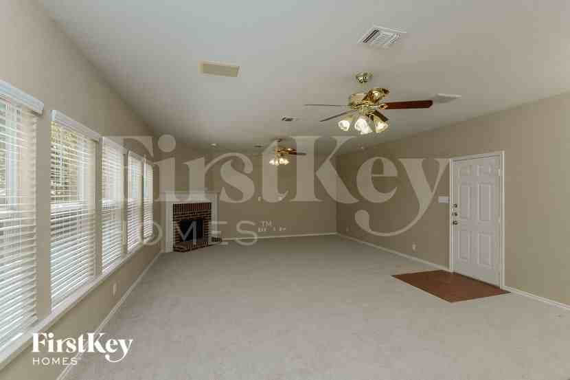 11830 Wheathill - Photo 2 of 16