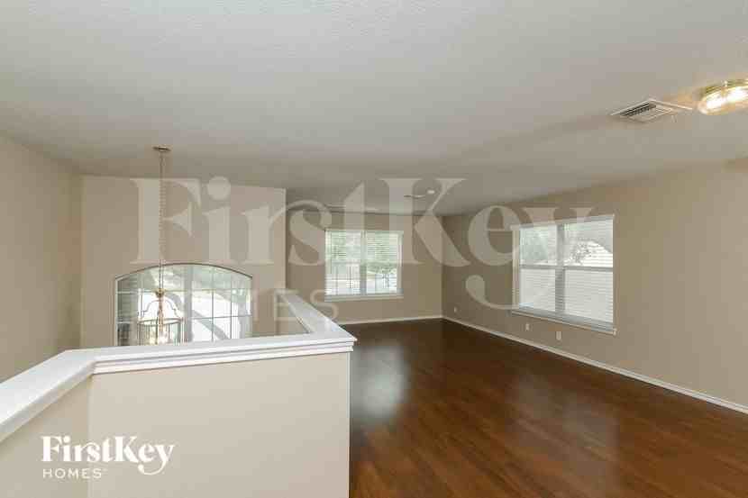 11830 Wheathill - Photo 6 of 16