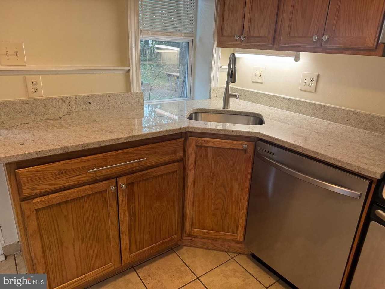 9067 Baltimore St - Photo 7 of 24