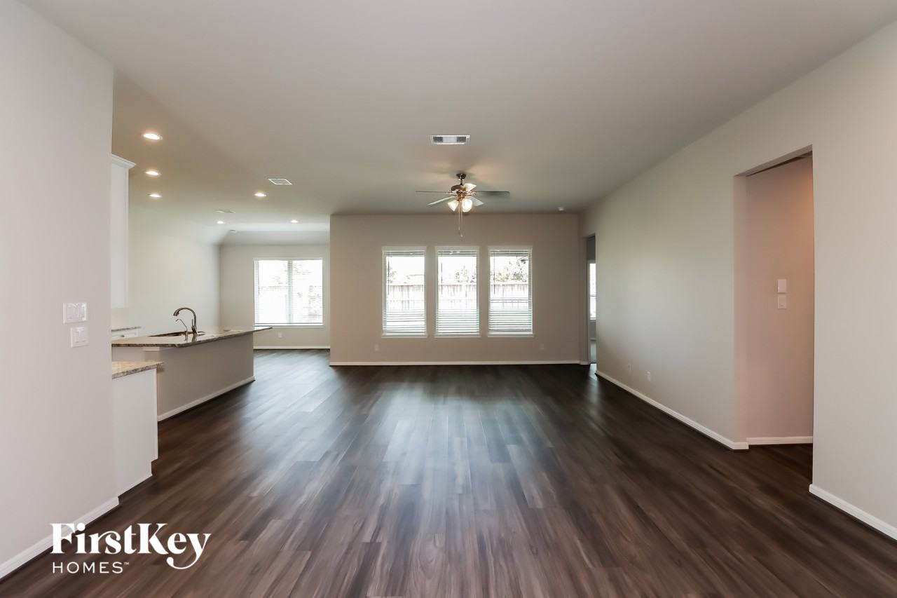 11506 Gingerland Dr - Photo 4 of 15