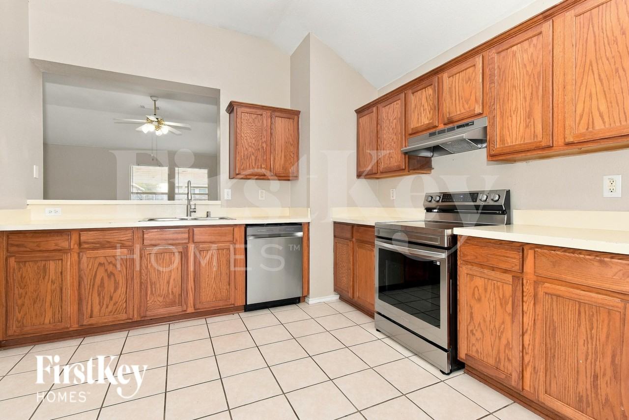 1005 Cumberland Dr - Photo 6 of 16