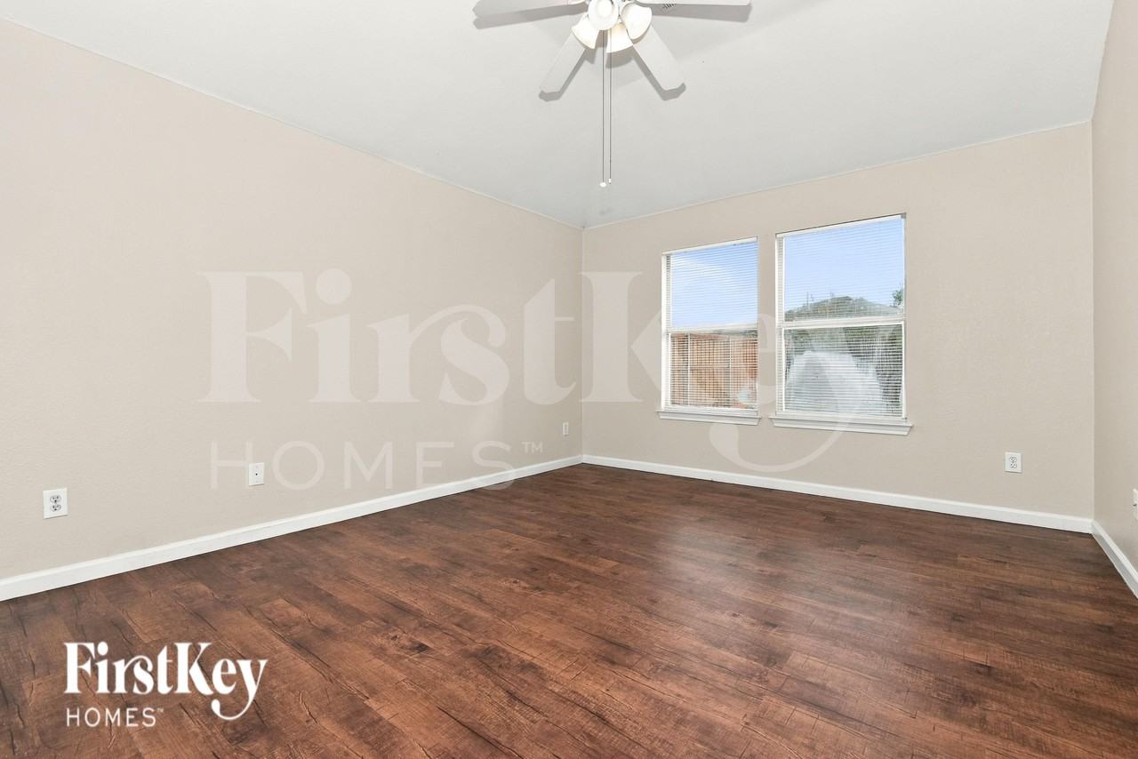 1005 Cumberland Dr - Photo 7 of 16