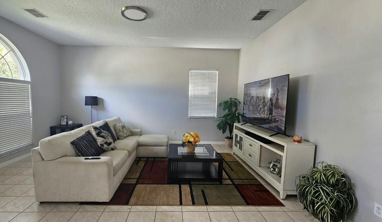 5450 Los Palma Vista Dr - Photo 2 of 21