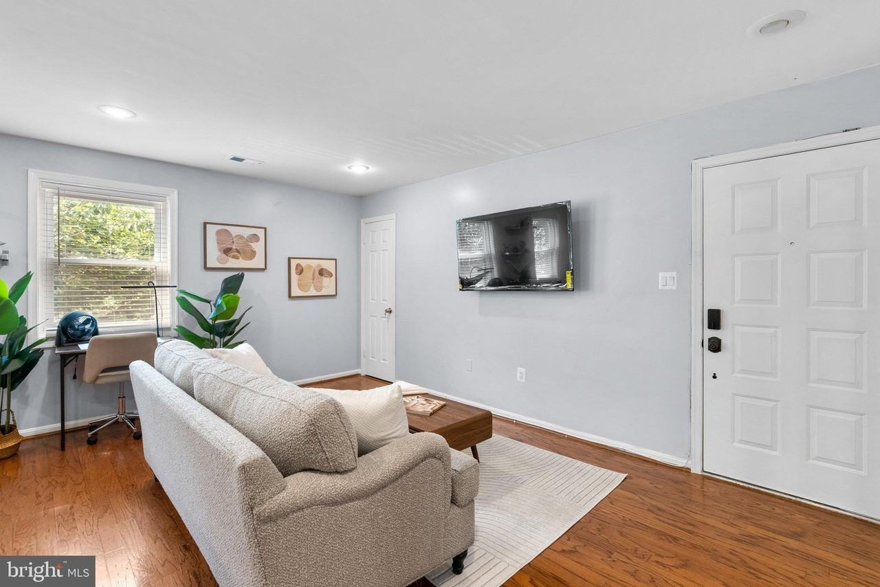 11775 Carriage House Dr - Photo 6 of 28