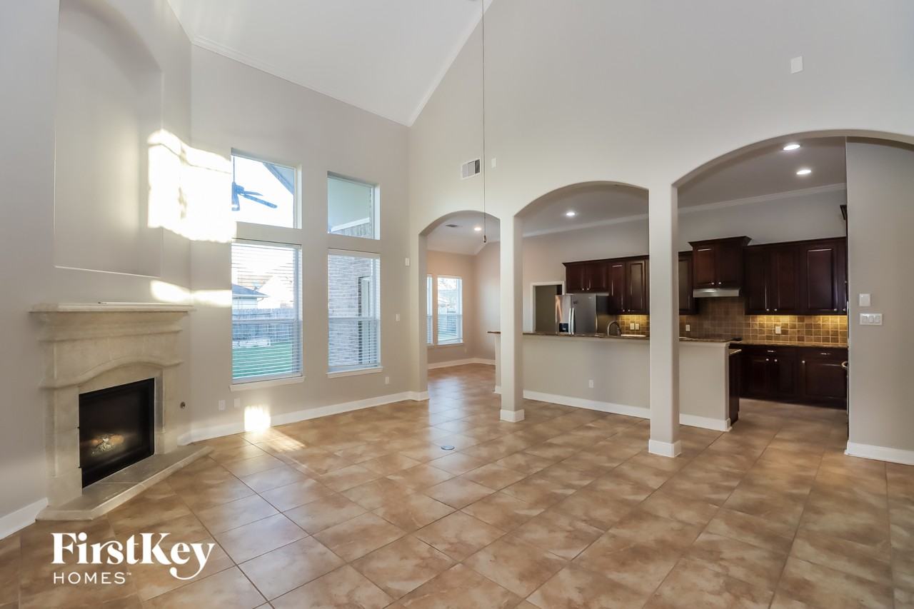 14619 Carolina Hollow Ln - Photo 4 of 15