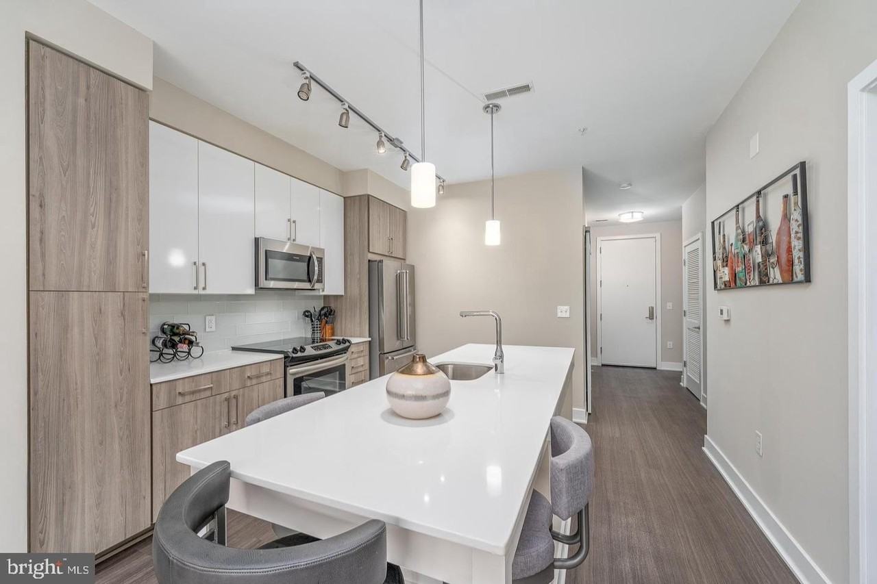 145 Riverhaven Dr #131 - Photo 5 of 50