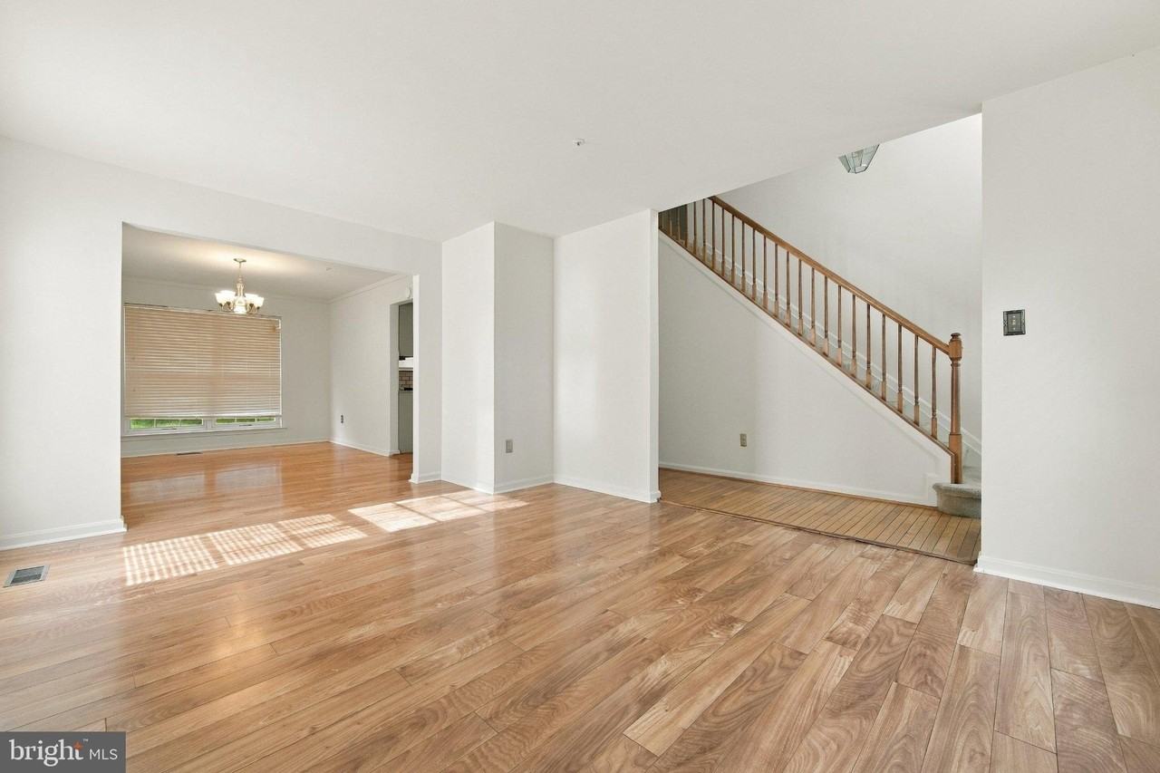 6307 Grenfell Ct - Photo 4 of 32
