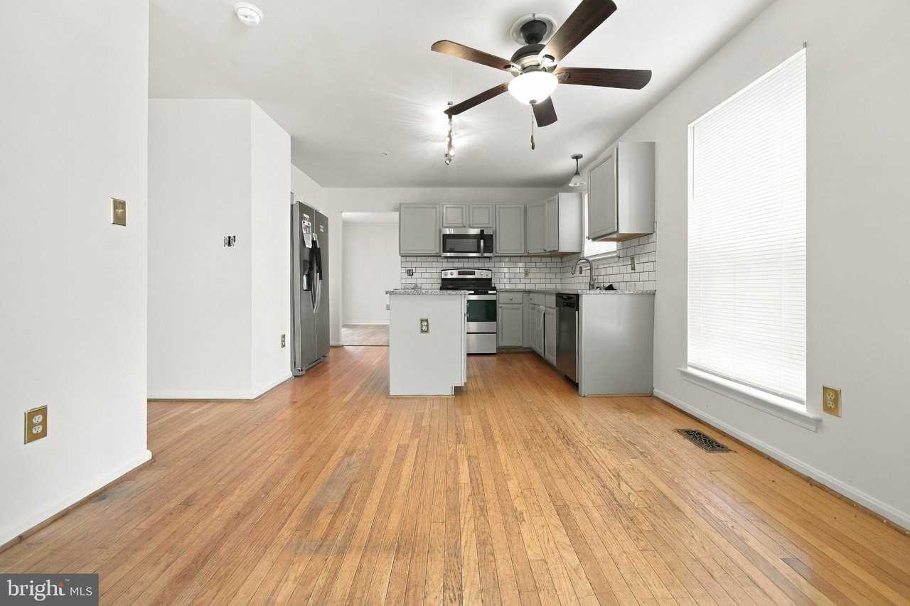6307 Grenfell Ct - Photo 7 of 32