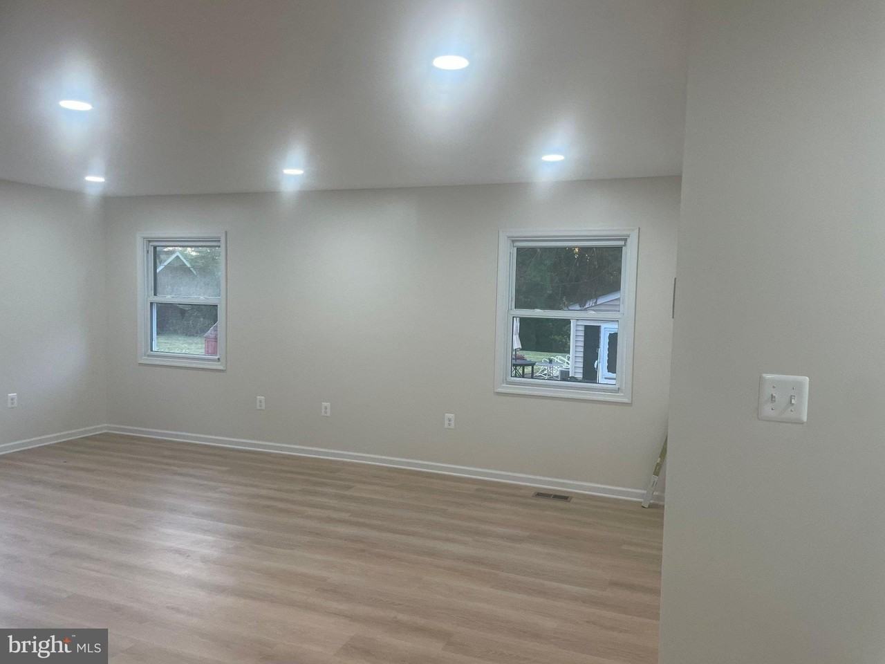 2707 Fawn Ln - Photo 4 of 6
