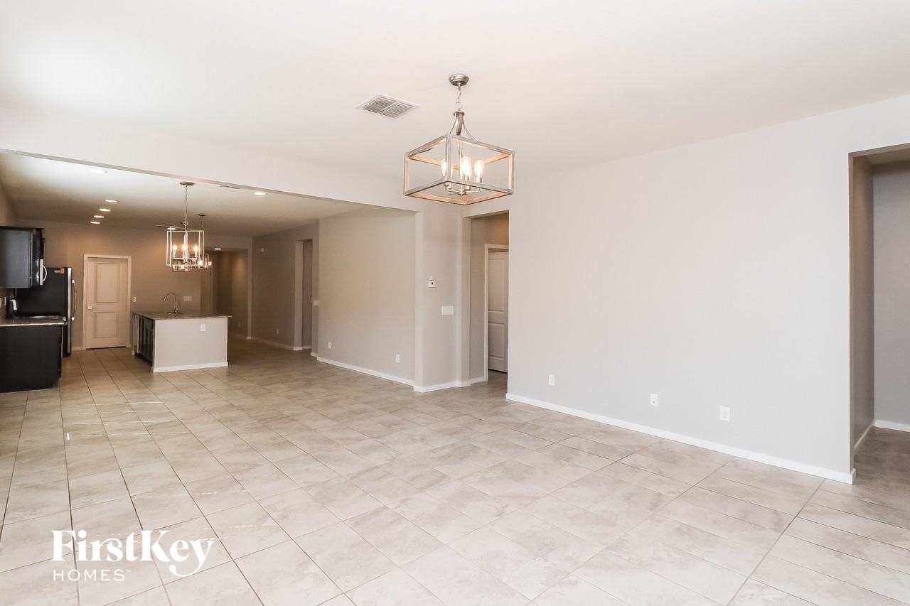 4209 S 97th Dr - Photo 2 of 15