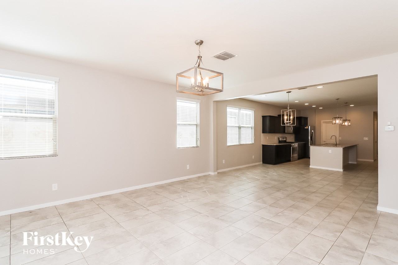4209 S 97th Dr - Photo 5 of 15