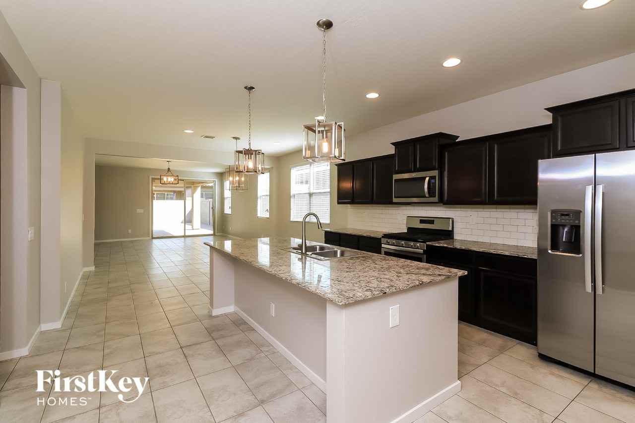 4209 S 97th Dr - Photo 6 of 15