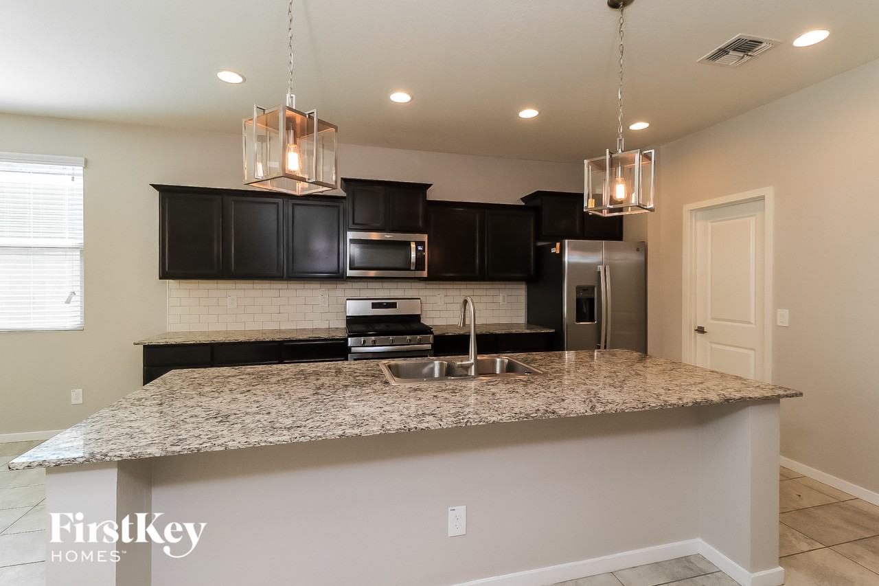 4209 S 97th Dr - Photo 7 of 15