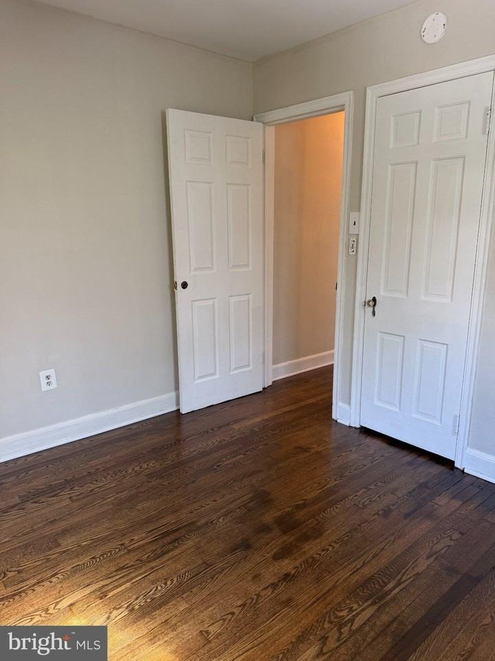 843 Woodland Way - Photo 6 of 10