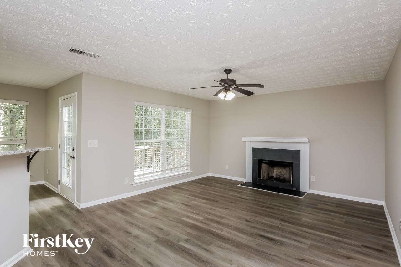 3310 High View Ct - Photo 2 of 15