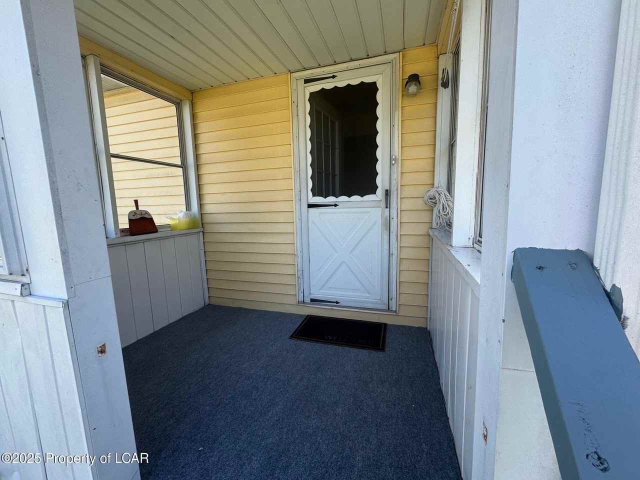26 Shiffer Ln - Photo 3 of 15