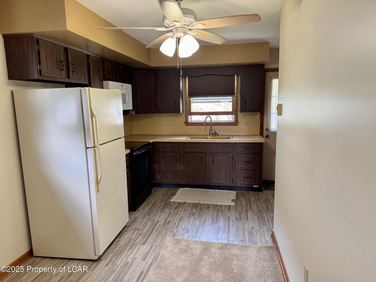 26 Shiffer Ln - Photo 7 of 15