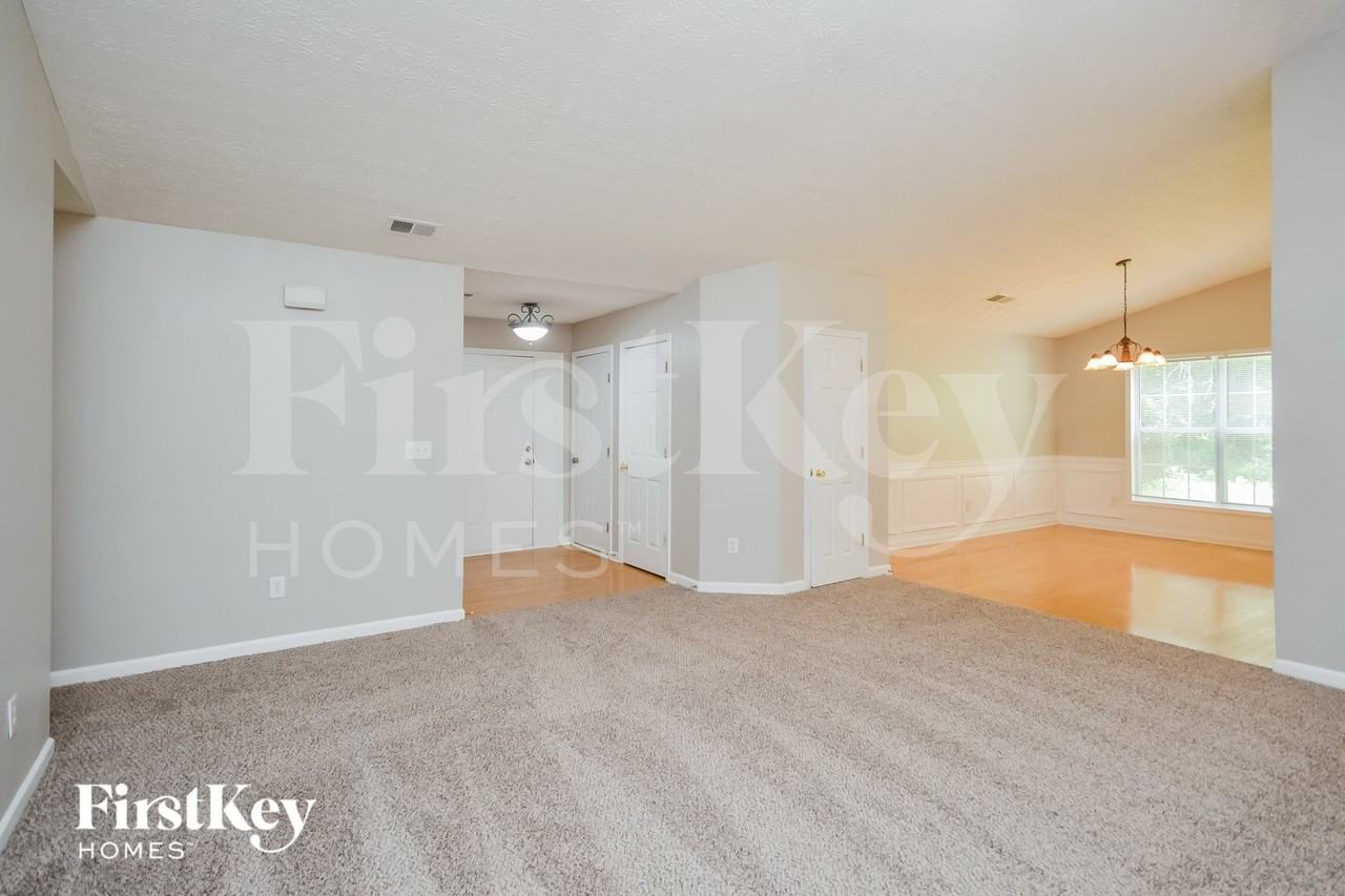 6401 Highways - Photo 3 of 15