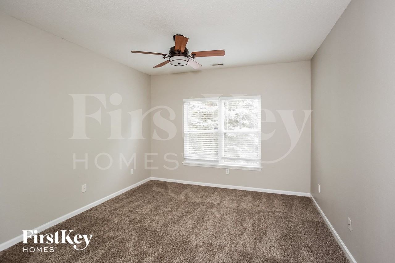 19194 Fox Chase Dr - Photo 6 of 15