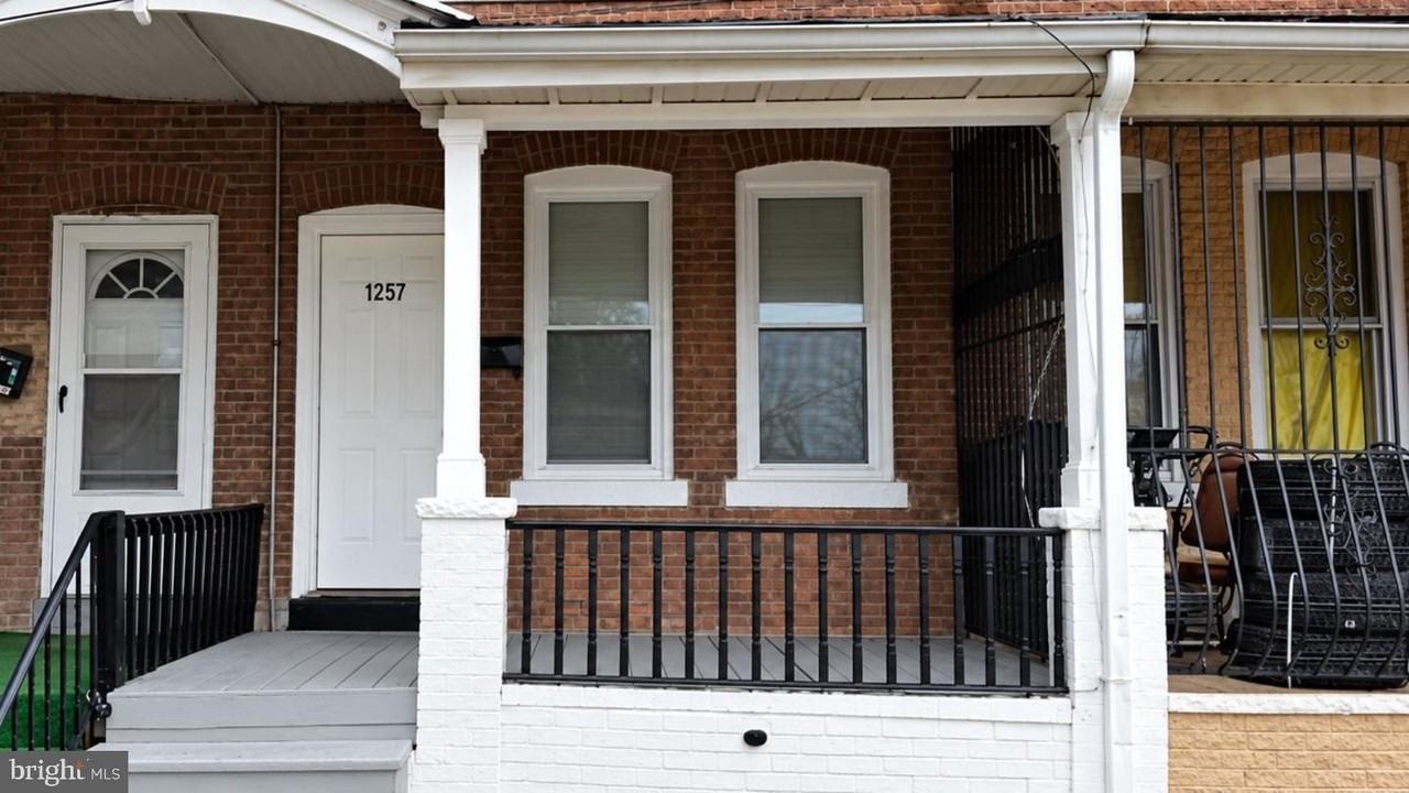 1257 Martin Luther King Jr Blvd - Photo 2 of 11